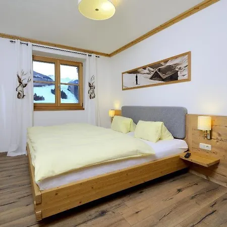 Bachgut, Am Berg - Stammhaus Winter Feriehus