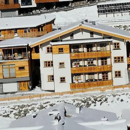 Bachgut, Am Berg - Stammhaus Winter Feriehus